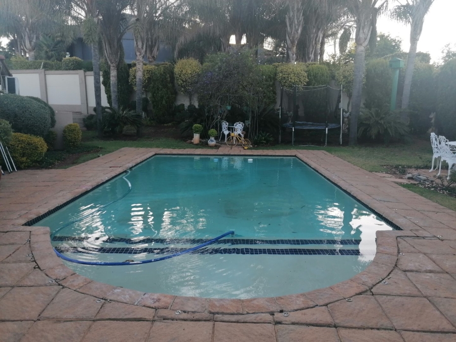 5 Bedroom Property for Sale in Doringkruin North West